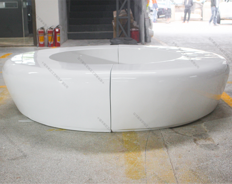 白色圓形綠植座椅